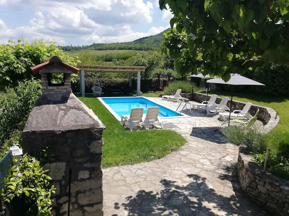 Holiday Home In Motovun/Istrien 9999 Brkač